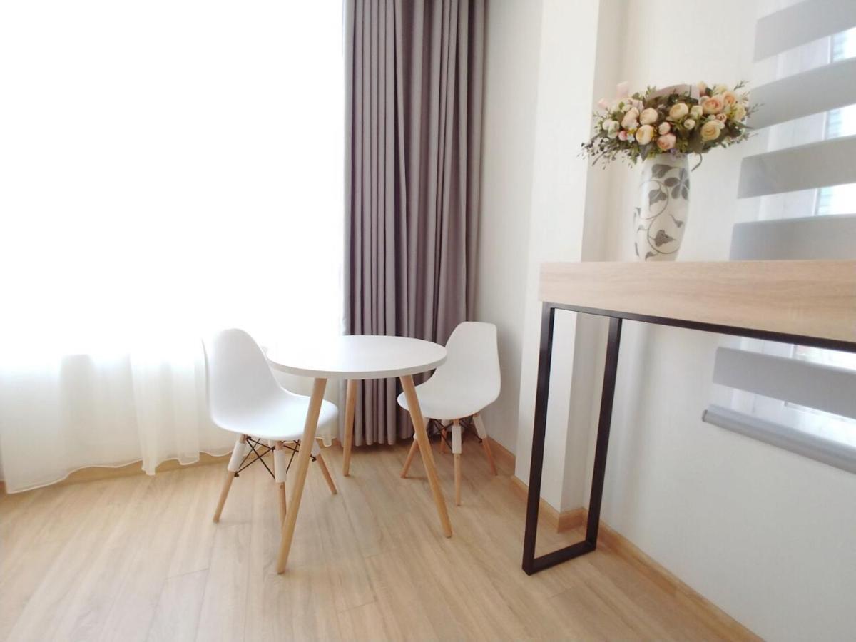 Lyn House - Service Apartment Hoang Quoc Viet Hanoi Bagian luar foto