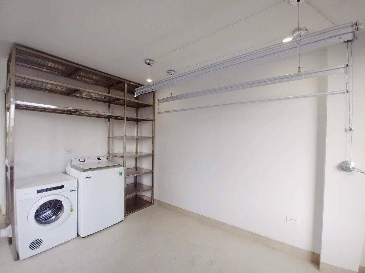 Lyn House - Service Apartment Hoang Quoc Viet Hanoi Bagian luar foto