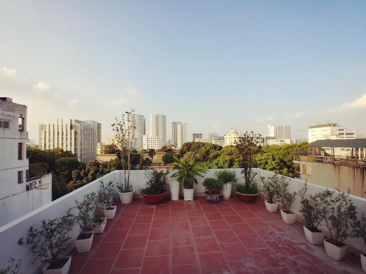 Lyn House - Service Apartment Hoang Quoc Viet Hanoi Bagian luar foto