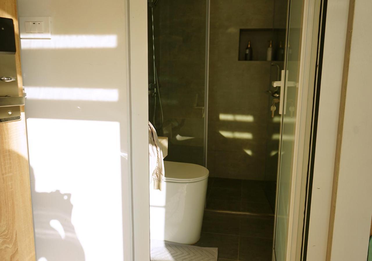Lyn House - Service Apartment Hoang Quoc Viet Hanoi Bagian luar foto
