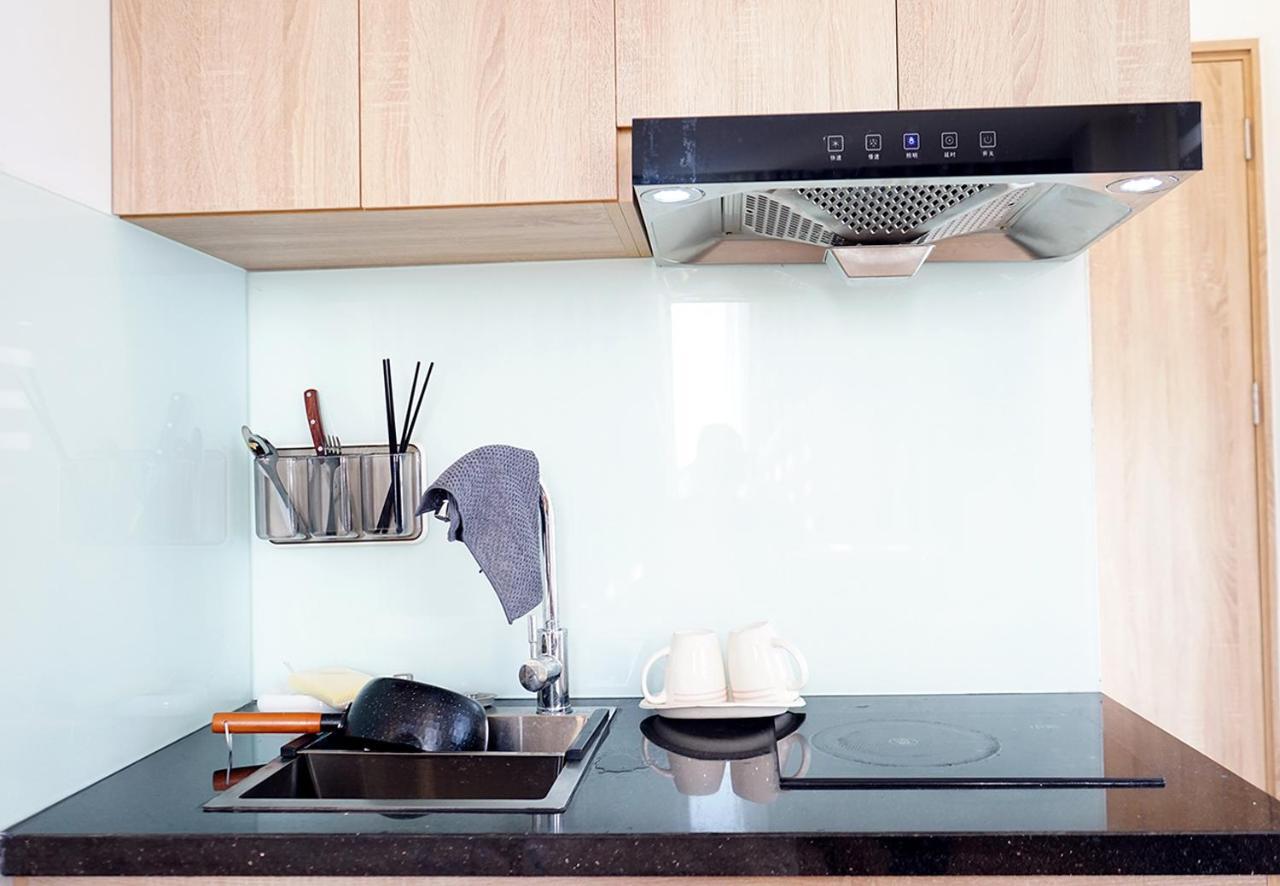 Lyn House - Service Apartment Hoang Quoc Viet Hanoi Bagian luar foto