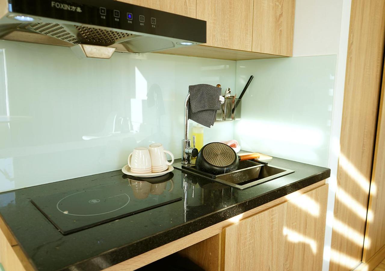 Lyn House - Service Apartment Hoang Quoc Viet Hanoi Bagian luar foto