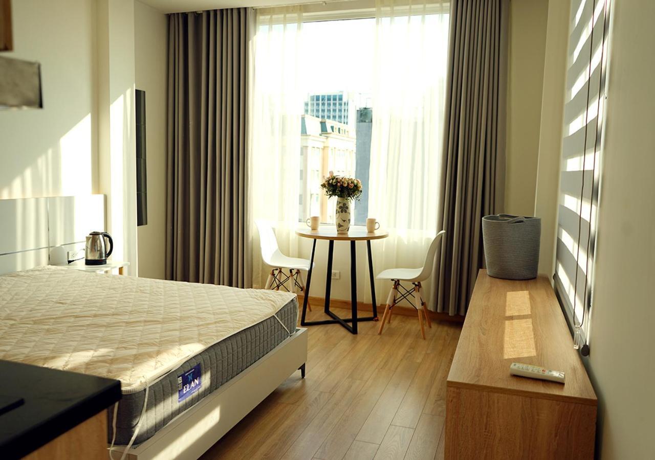 Lyn House - Service Apartment Hoang Quoc Viet Hanoi Bagian luar foto